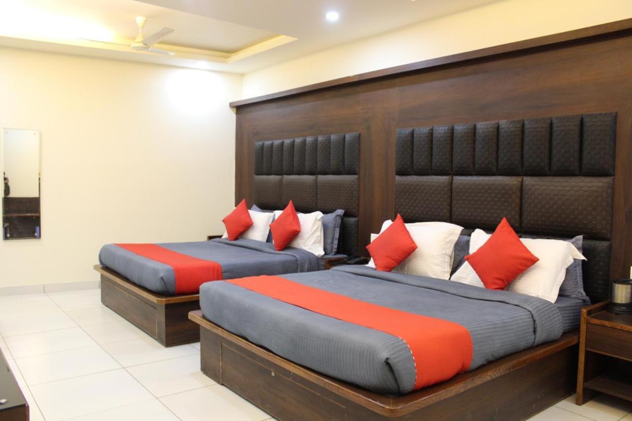 Hotel Katra Royal Stay Buitenkant foto