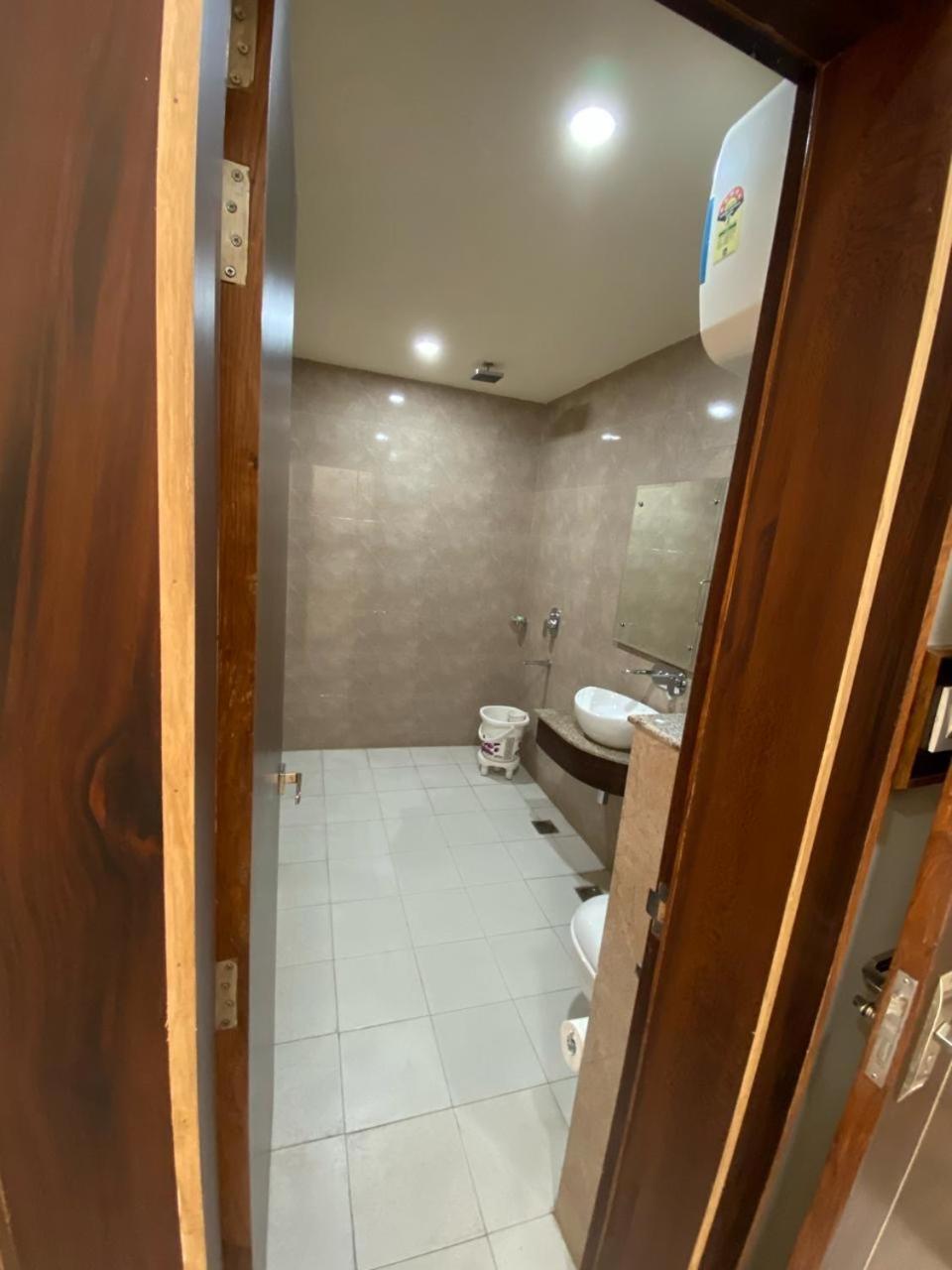 Hotel Katra Royal Stay Buitenkant foto